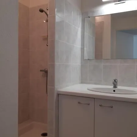 Ocean's Four Semesterbostad